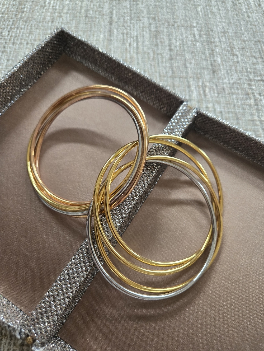 Oro Nuovo 14k Gold Plated Resin Rolling Bangle Bracelet - Picture 7 of 10